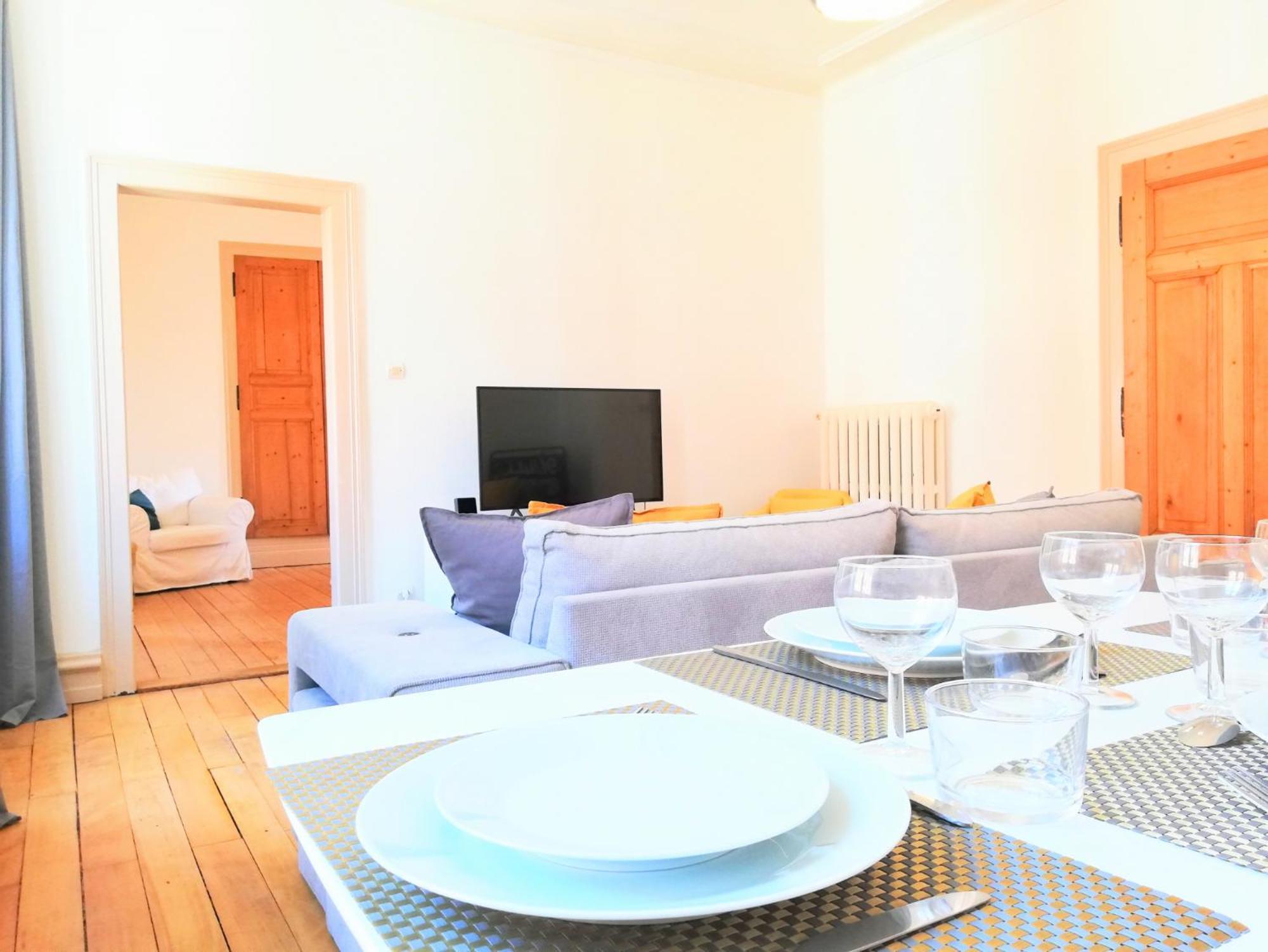 De 2 A 6 Personnes - Le Street'Art - Sarrebourg Centre - Gare A 500M - A 20 Minutes De Center Parc Et Parc Animalier Sainte-Croix - Netflix - Wifi Appartement Buitenkant foto